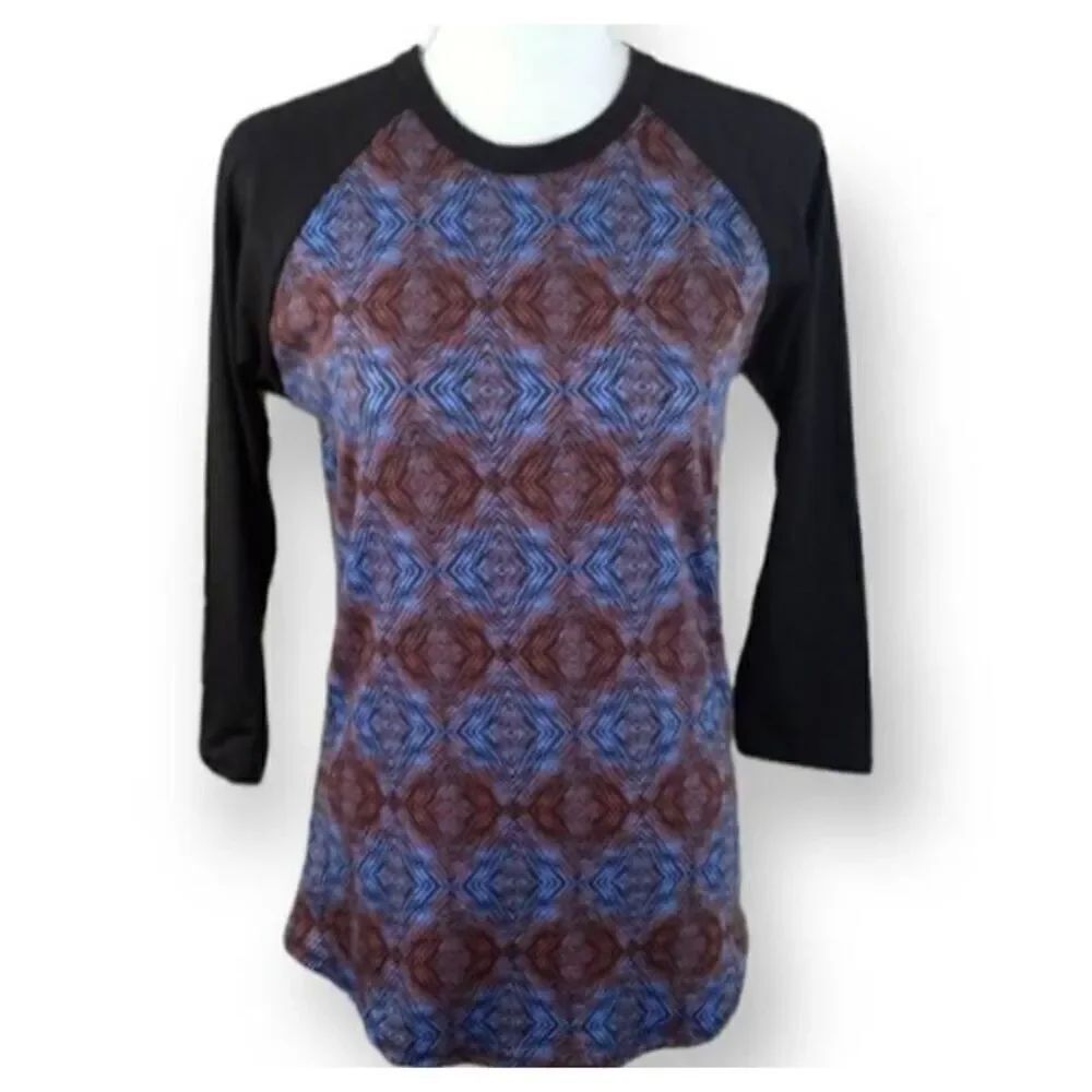 LULAROE MULTICOLOR T-SHIRT SZ.S EUC.